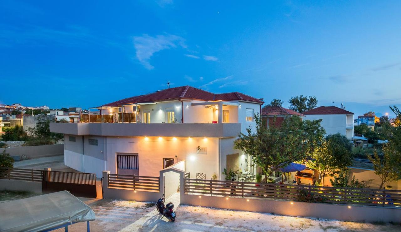 Iria'S Luxury Apartments ลิเมนาเรีย ภายนอก รูปภาพ